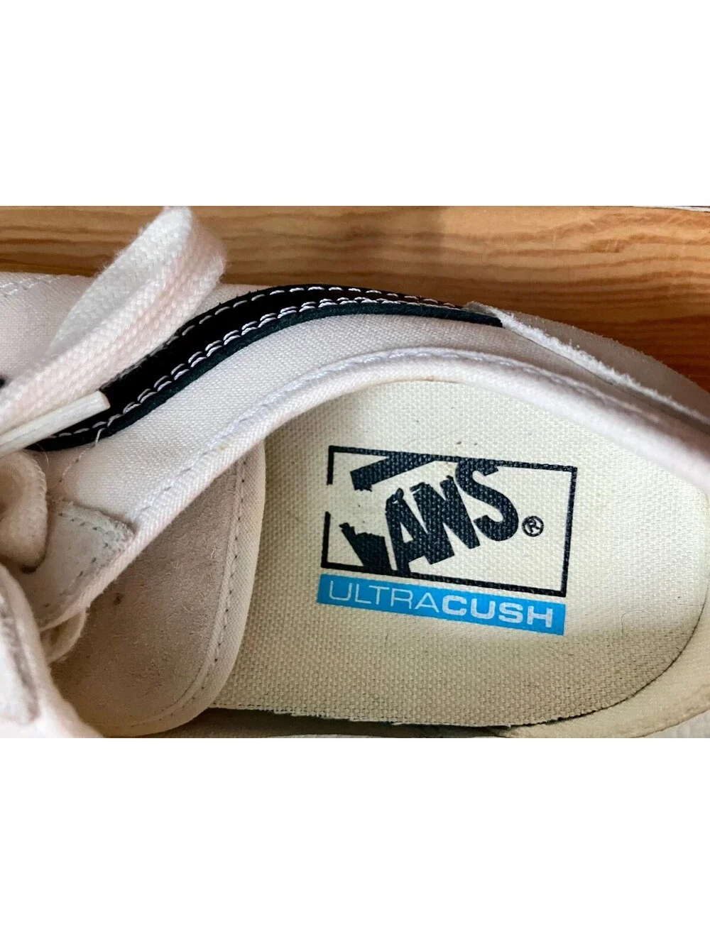 Vans Style 36 Cream Gum Sole Sidestripe Suede Skate Sneakers Womens 10